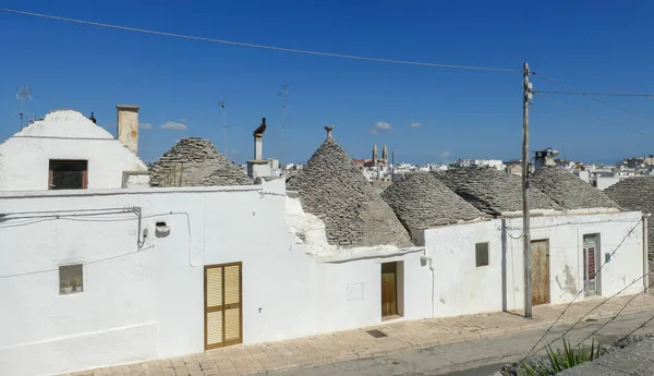 Sunny Benyomás Trulli Házak Egy Város Nevű Alberobello Apulia Olaszország — Stock Fotó