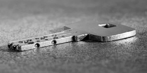 Metalik Güvenlik Anahtarının Makro Görüntüsü — Stok fotoğraf