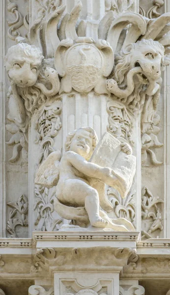 Detalhe Fachada Basílica Santa Croce Lecce Uma Cidade Apúlia Itália — Fotografia de Stock