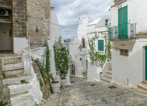 Idyllisk Gränd Ostuni Stad Apulien Italien — Stockfoto