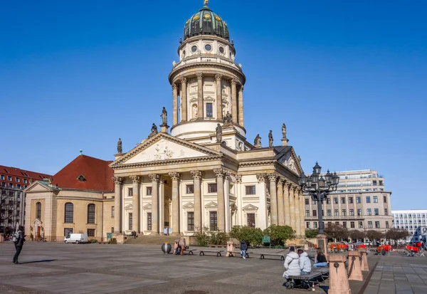 柏林法国大教堂周围的风景 柏林是德国的首都和最大的城市 — 图库照片