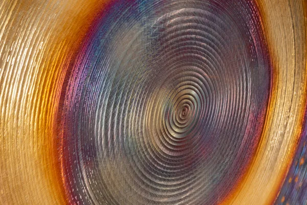 カラフルな金属ゴングのフルフレーム抽象的な詳細ショット — ストック写真