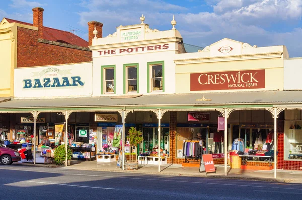 Πολύχρωμα Καταστήματα Στην Οδό Ford Beechworth Victoria Αυστραλία — Φωτογραφία Αρχείου
