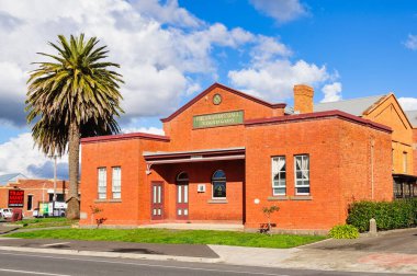 Kırmızı tuğla, miras listesindeki Mason Salonu Kyneton, Victoria, Avustralya