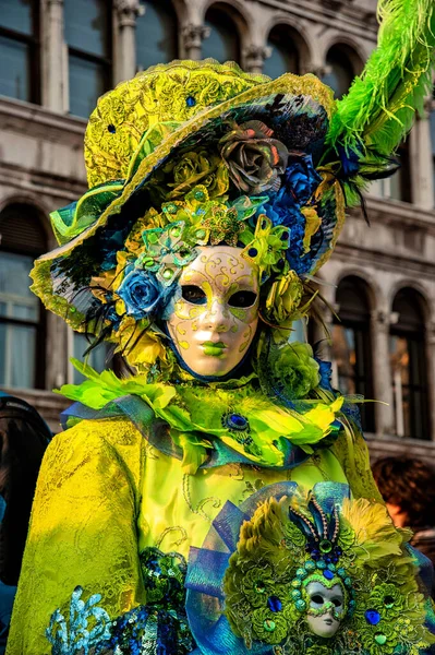 Φεβρουαρίου 2012 Βενετία Ιταλία Βενετική Μάσκα Καρναβαλιού Άνθρωποι Στολή Φεστιβάλ — Φωτογραφία Αρχείου