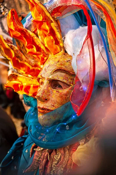 Februari 2012 Venedig Italien Venetiansk Karnevalsmask Folk Festivalkostym Med Mask — Stockfoto