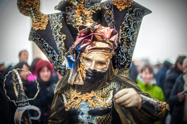 Venetiaanse Carnaval Masker Mensen Festival Kostuum Met Masker Venetië Carnaval — Stockfoto