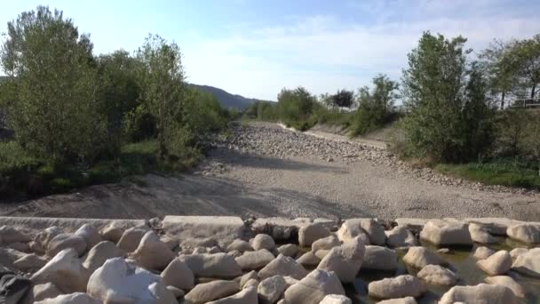 Río Seco Llanura Europea Tierra Seca Grave Escasez Agua Concepto — Vídeos de Stock