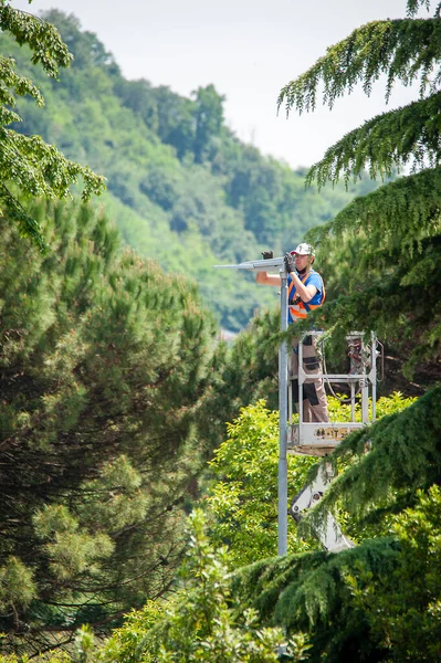 May 2020 Valdagno Italy Lamp Post Updating Works Street Lamps — 图库照片