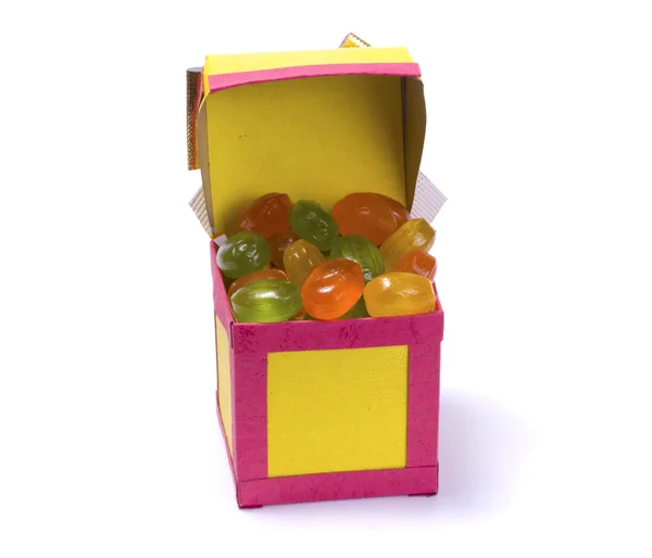 Caixa de papel artesanal com doces — Fotografia de Stock