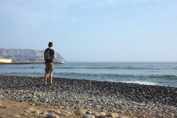 Na wybrzeżu miraflores, lima, peru — Zdjęcie stockowe