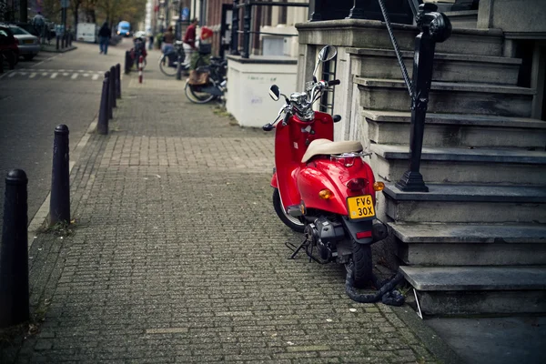 Holland, volendam (amsterdam), parkoló motorkerékpárok — Stock Fotó