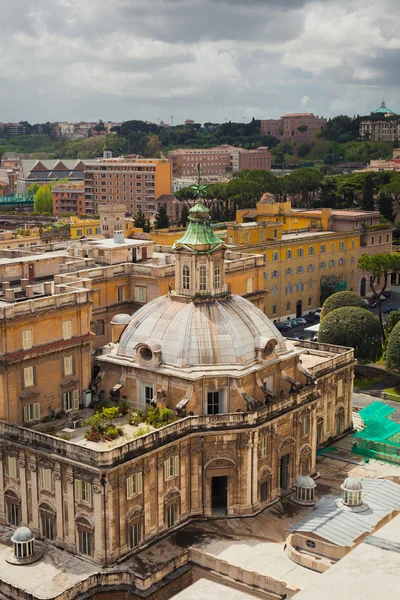 Bâtiment en forme de dôme à Rome — Photo