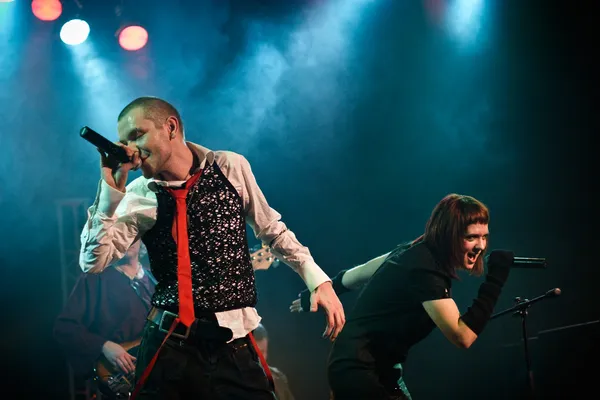 Moskva - 9. března: razoom kapela vystupuje na otv2 live show na březen 9, 2009 v Moskvě, Rusko — Stock fotografie