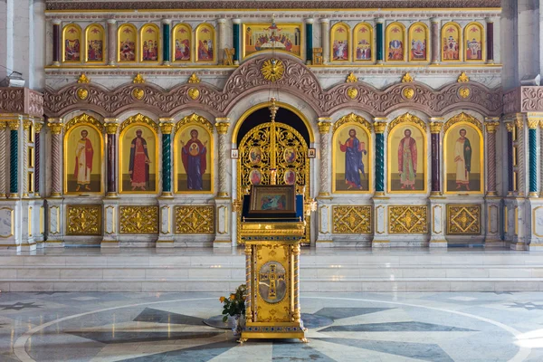 Εσωτερικό της ρωσικής ορθόδοξης εκκλησίας — Φωτογραφία Αρχείου
