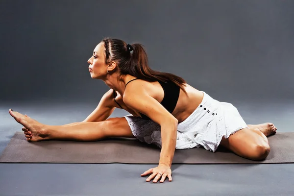 Mooie sportieve vrouw — Stockfoto