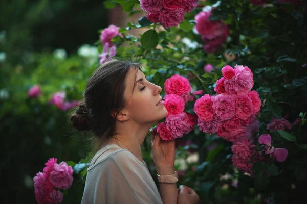 Portrait Beautiful Tender Woman Enjoying Scent Pink Roses Garden — Stockfoto
