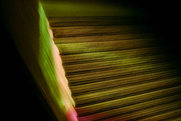 Close Belle Pagine Libri Nella Luce Multicolore Una Notte Modello — Foto Stock