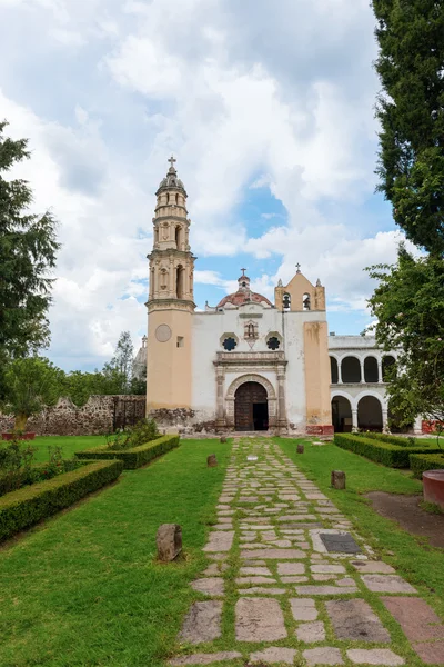 Igreja e mosteiro de Oxtotipac, México — Fotografia de Stock