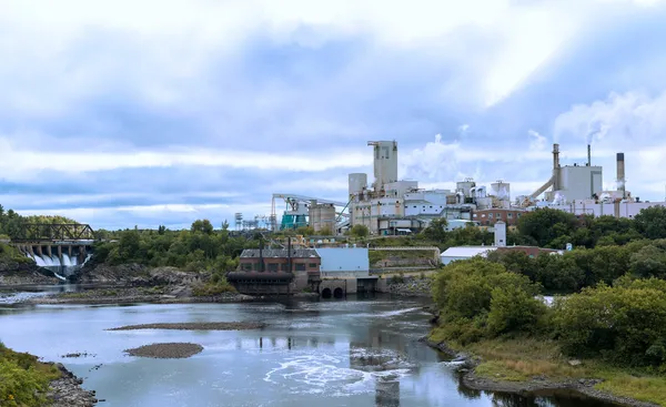 Domtar paper mill in town of Espanola, Ontario Canada — Stock Photo, Image