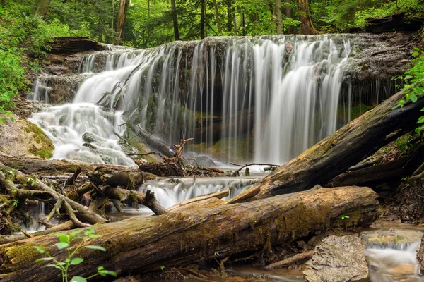 De watervallen op wevers creek in owen sound, ontario, canada — Stockfoto
