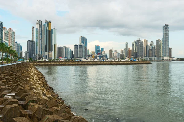 De skyline van de binnenstad van Panama stad — Stockfoto