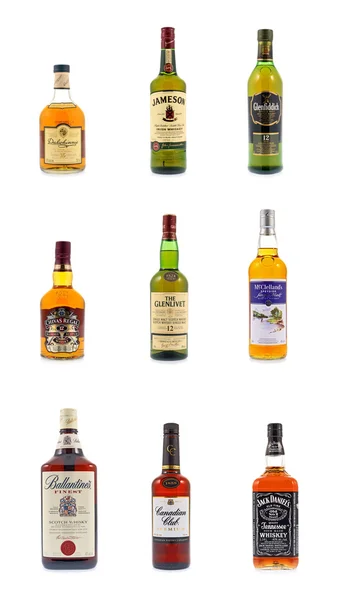 Various bottles of whisky — Stock Photo, Image