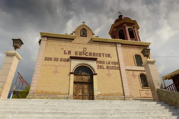 De kerk van santo cristo del ojo de agua in saltillo, mexico — Stockfoto