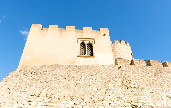 Castellet zamek w pobliżu foix dam w barcelona, Hiszpania — Zdjęcie stockowe