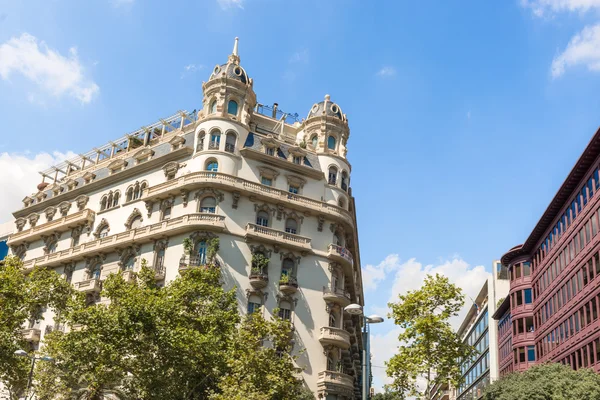 Byggnader i barcelona, Spanien — Stockfoto