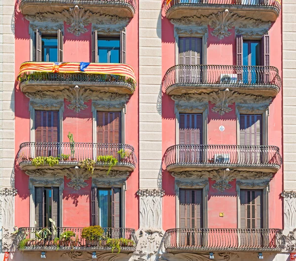 Gebouwen in barcelona, Spanje — Stockfoto