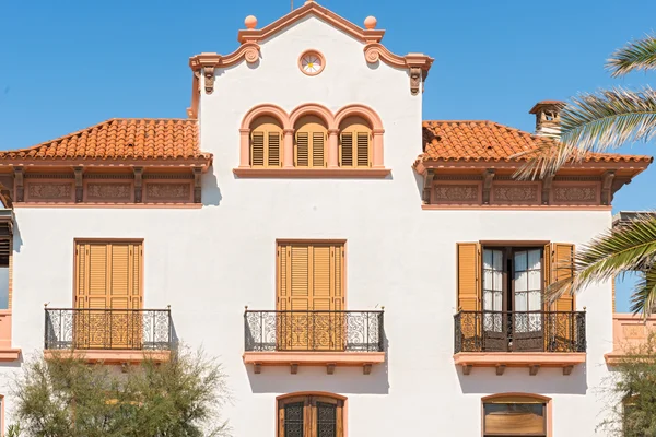 Schilderachtig uitzicht huizen van oude in sitges, Catalonië — Stockfoto