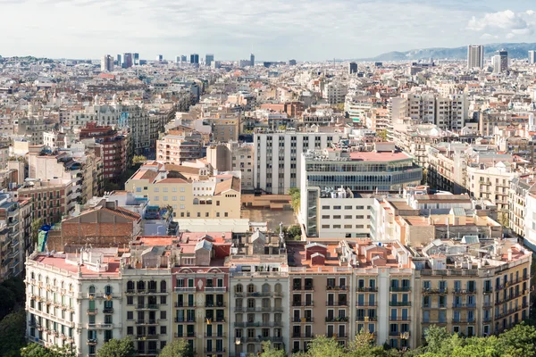Gebäude in barcelona, spanien — Stockfoto