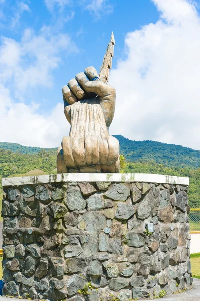 Fortuna damm statue in panama — Stockfoto