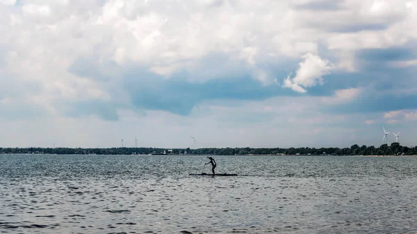 Stand Pedal Board Surf Playa Orilla Del Lago Erie Port — Foto de Stock