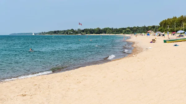 Southampton Ontario Augustus 2021 Mensen Aan Het Strand Bij Lake — Stockfoto