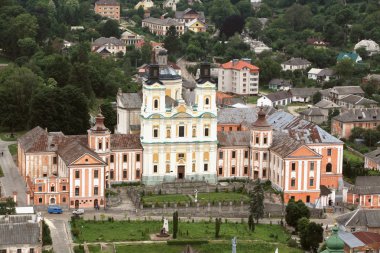 eski Cizvit collegium kremenets ternopil bölgesi, Ukrayna. (view from castle tepenin).
