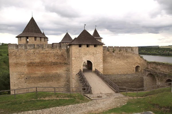 Hotinskaya Festung x-xviii Jahrhunderte, befindet sich in hawtin, Ukraine. eines der sieben Wunder der Ukraine. — Stockfoto