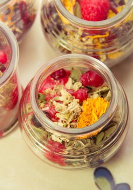 bitkisel çay toplama