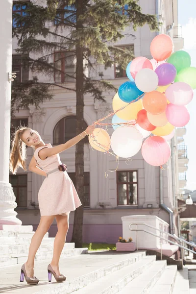 Žena s balónky — Stock fotografie