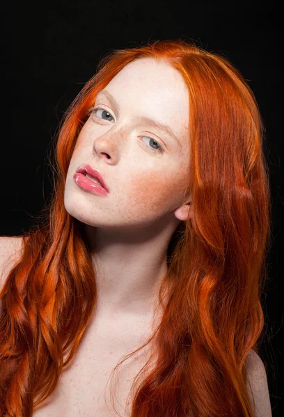 Golvende rode haar — Stockfoto