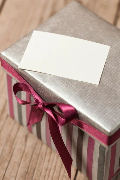 Caja de regalo de plata — Foto de Stock