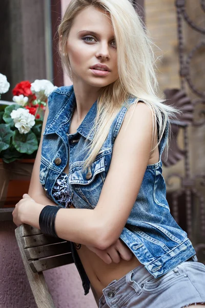 Young pretty blonde woman — Stock Photo, Image