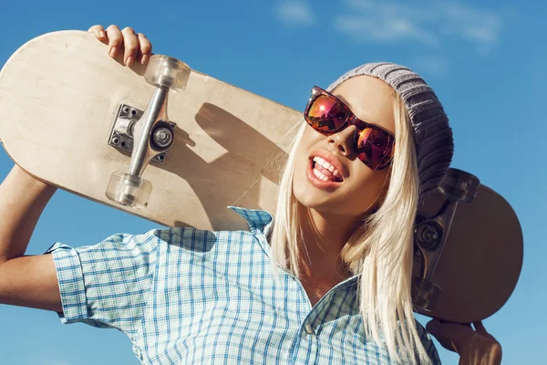 Happy skater girl Royalty Free Stock Photos