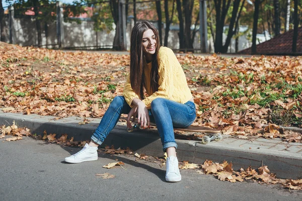 En vacker skater kvinna — Stockfoto