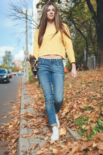 Una hermosa mujer patinadora —  Fotos de Stock