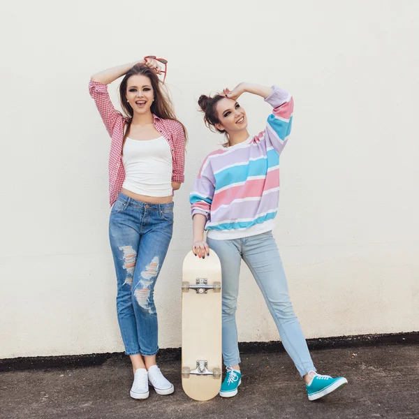 Jonge actieve vrouwen — Stockfoto