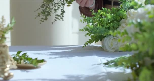 Bukiety naturalnych świeżych kwiatów — Wideo stockowe