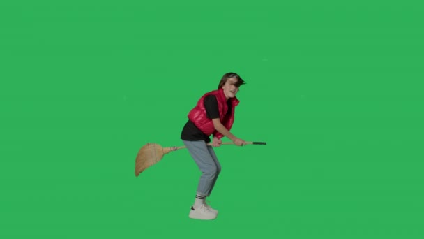 Cute Witch Flying on the green screen — Wideo stockowe