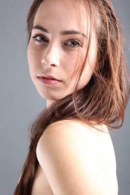 genç esmer portre